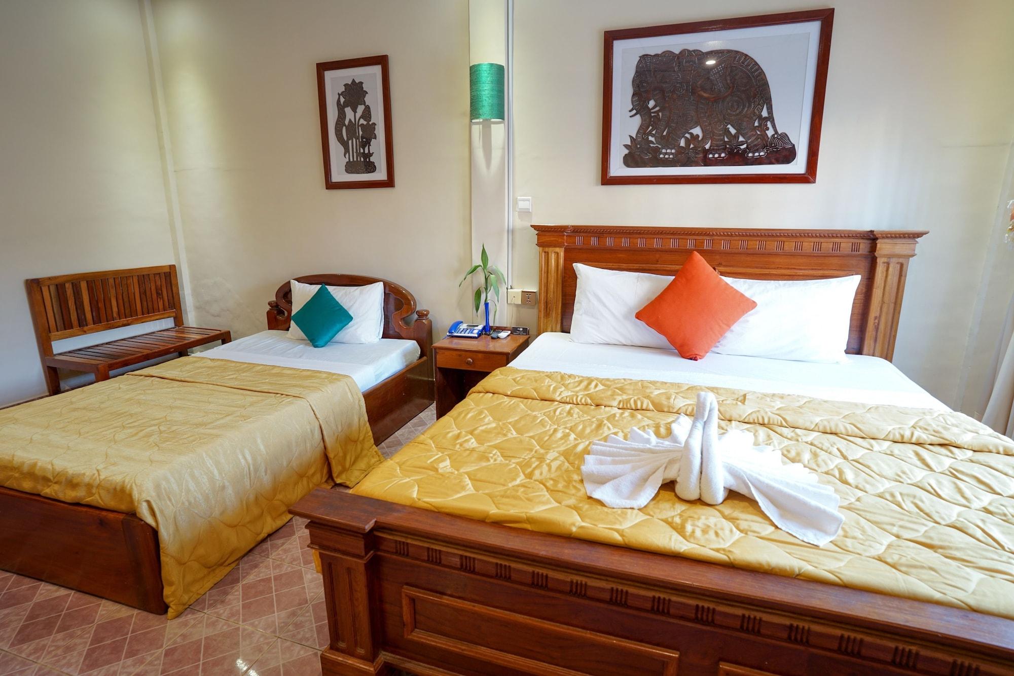 באטאמבנג Royal Hotel מראה חיצוני תמונה