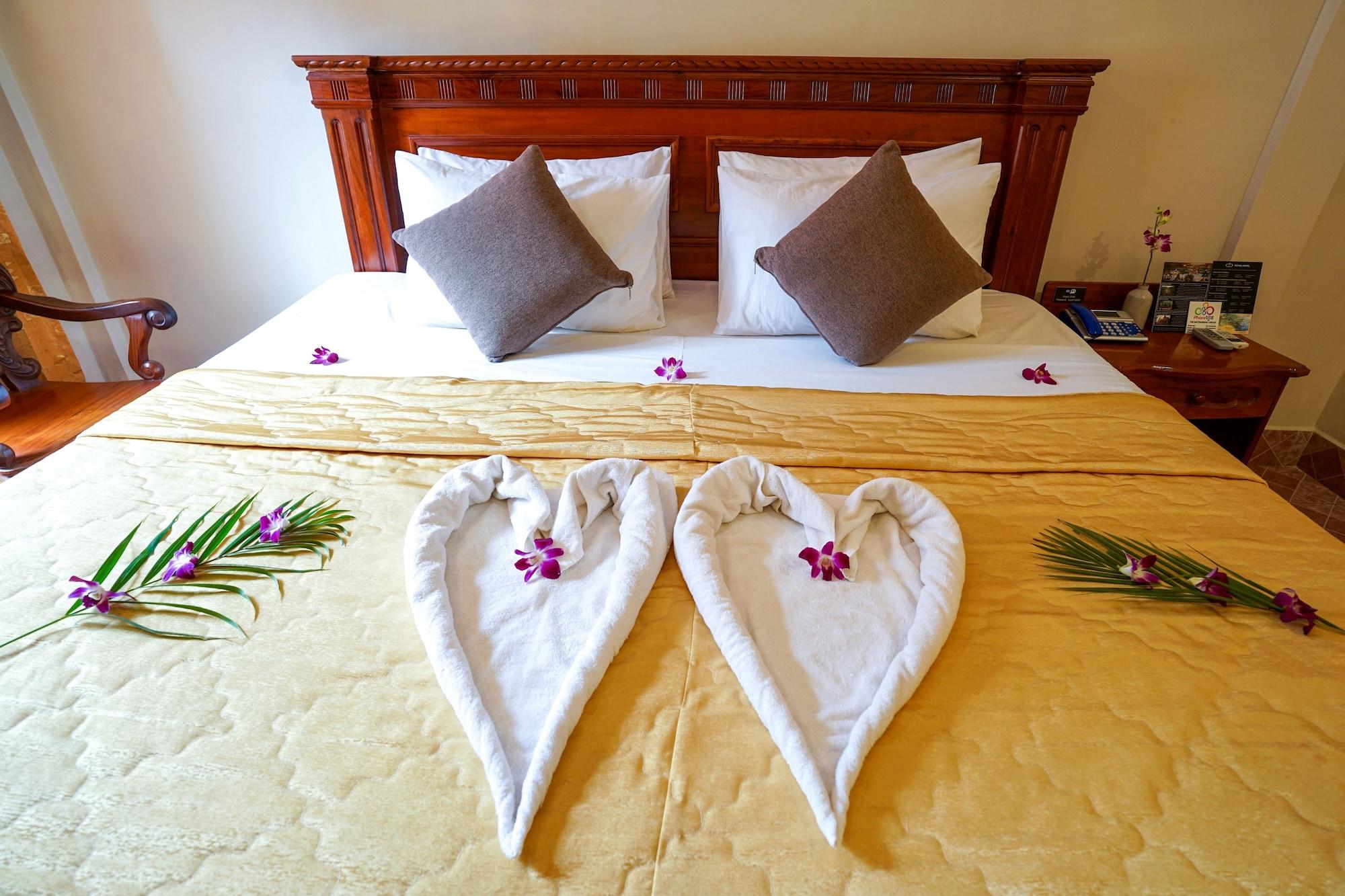 באטאמבנג Royal Hotel מראה חיצוני תמונה