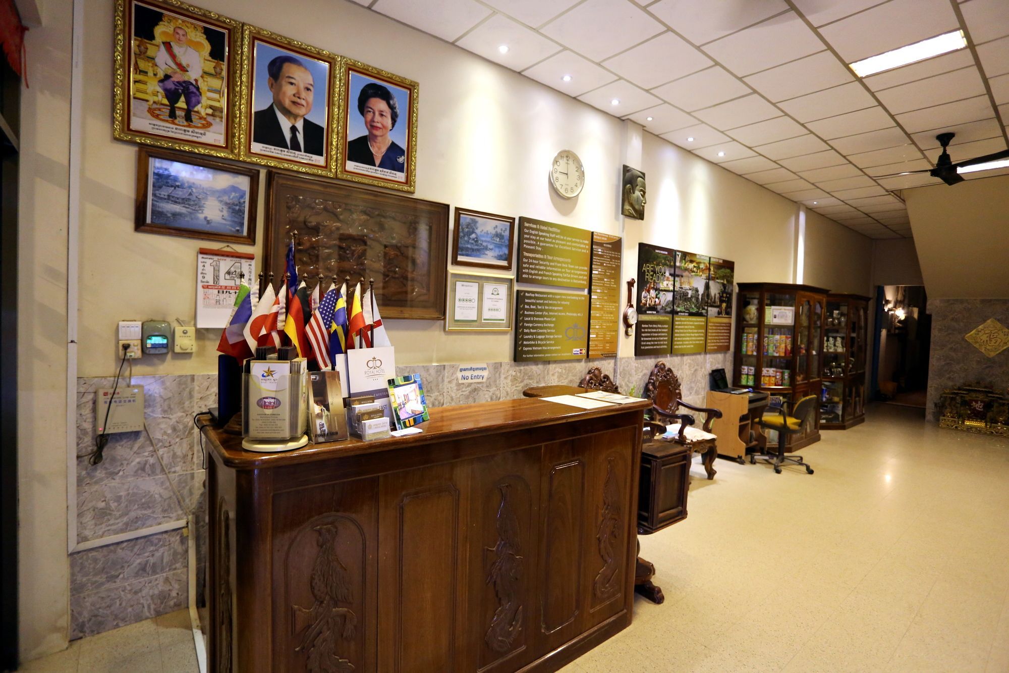 באטאמבנג Royal Hotel מראה חיצוני תמונה